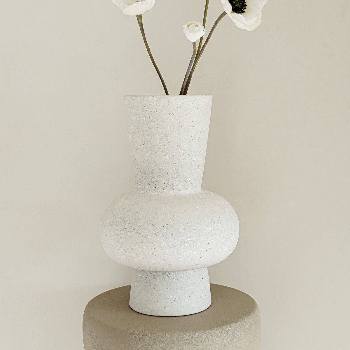 Indore Home - Vaas Ann - XL - Bloemenvazen - Woonkamer decoratie - Wit - 30cm- Bol Vaas