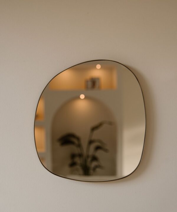 Indore Home - Spiegel - organische vorm - asymmetrisch - wandspiegel - 40cm - goud