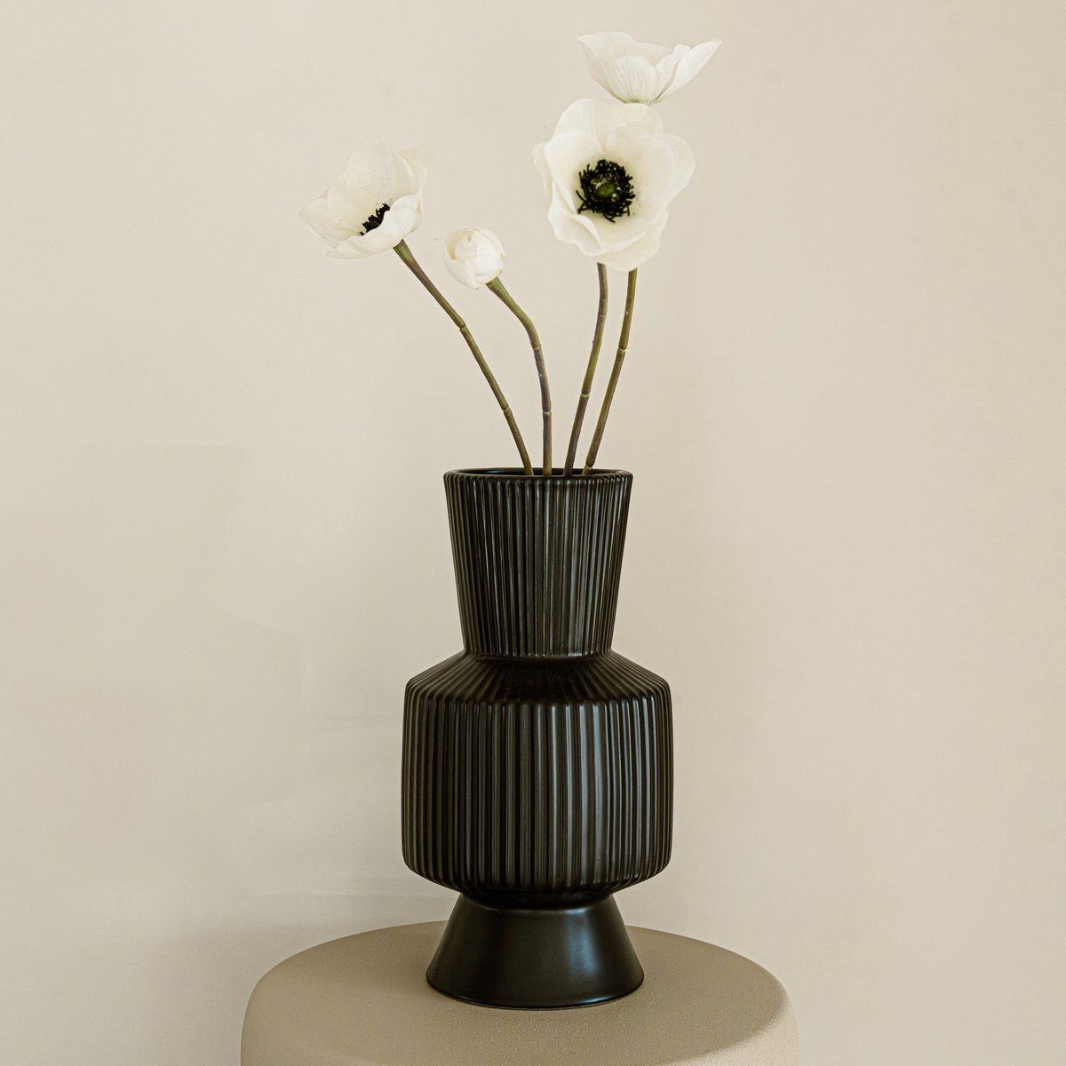 Indore Home - Vaas Boho - Bloemenvaas - Vaas Ribbel - Woonkamer decoratie - Vaas Zwart - L