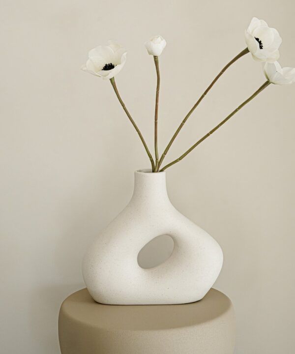 Indore Home - Vaas Alberti - Bloemenvaas - Woonkamer decoratie - Vaas Wit - Holle Vaas - Donutvaas