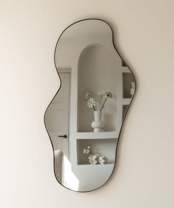 Spiegel Troas - organische vorm - asymmetrisch - wandspiegel - 110cm - Zwart