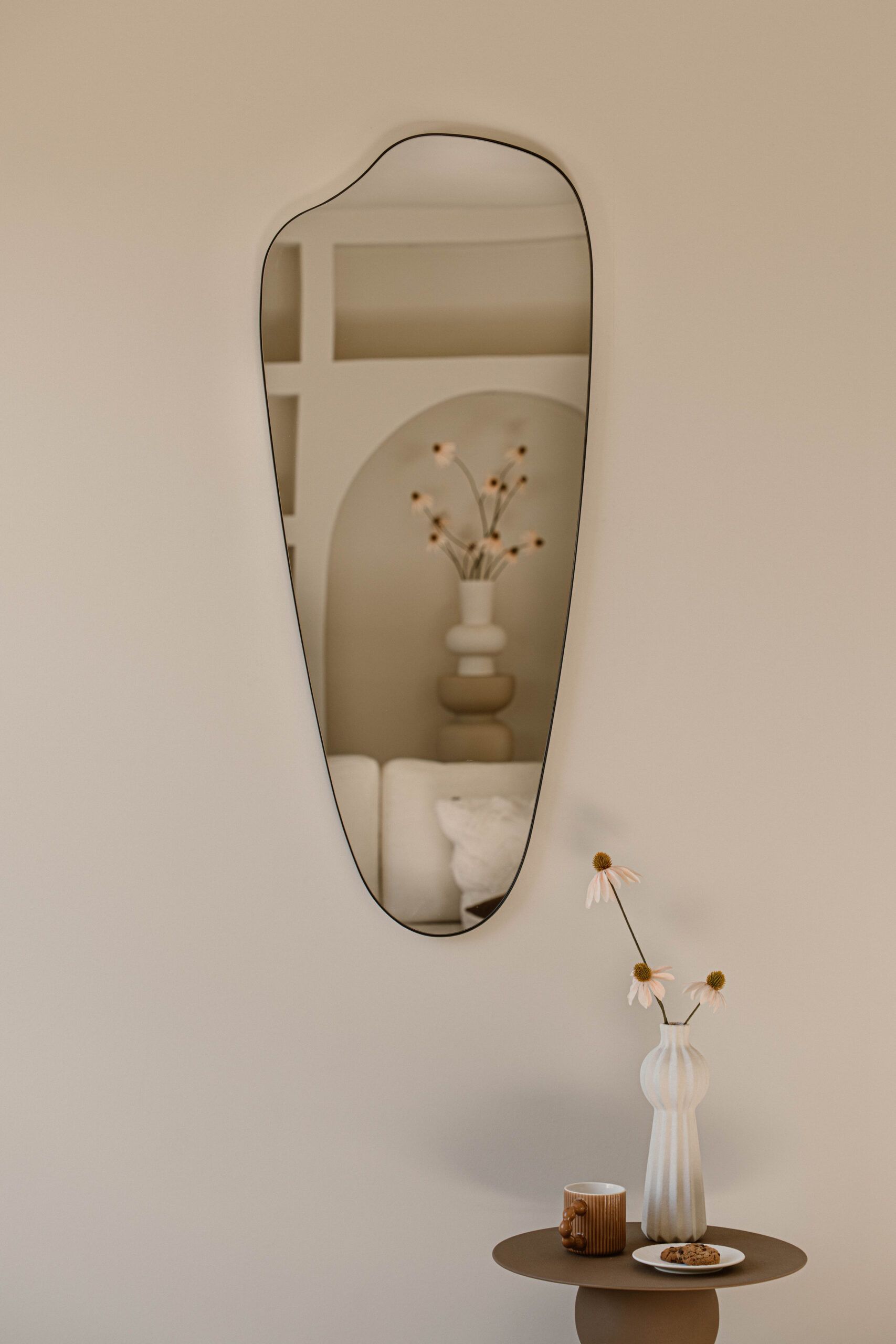 Indore Home - Spiegel Ollie - Organische vorm - Zwart - 120cm x 50cm