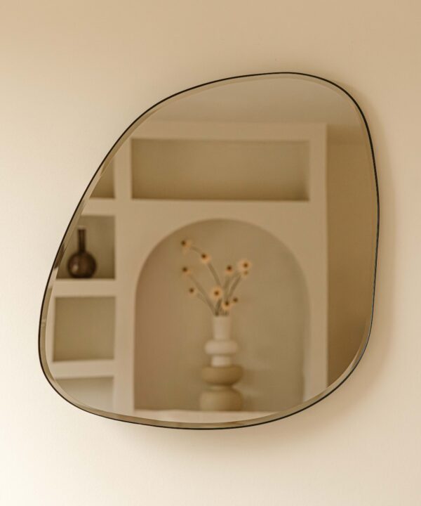 Indore Home - Spiegel Pearl - Organische Vorm - 80cm x 70cm - Zwart - Wandspiegel