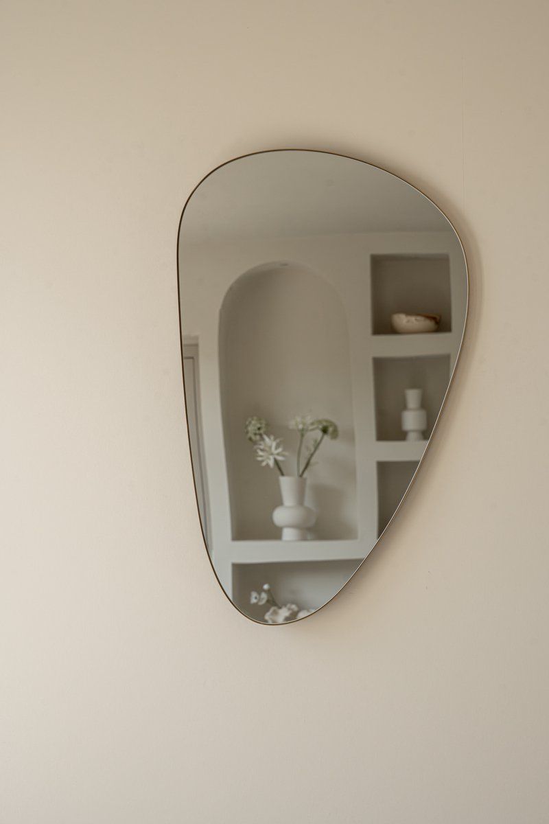 Spiegel Roosie- organische vorm - asymmetrisch - wandspiegel - 80cm - goud